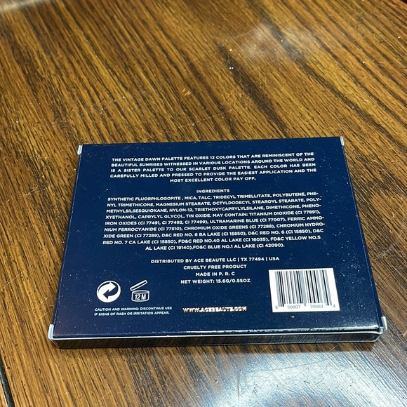 Brand new never used Ace Beaute eyeshadow palette - Picture 2 of 3